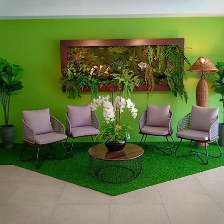 H Boutique Hotel Xplorer Loke Yew Kuala Lumpur Luaran gambar